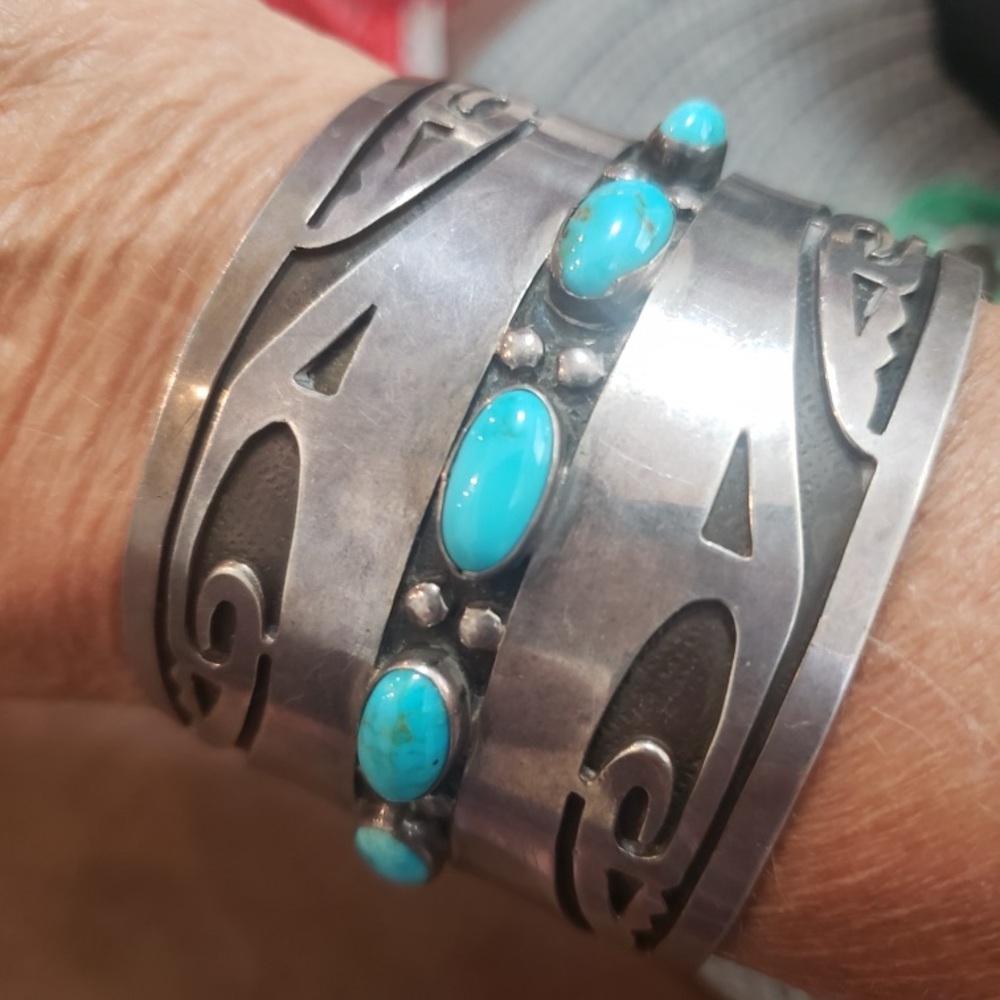 Gorgeous Navajo Turquoise and Sterling Cuff